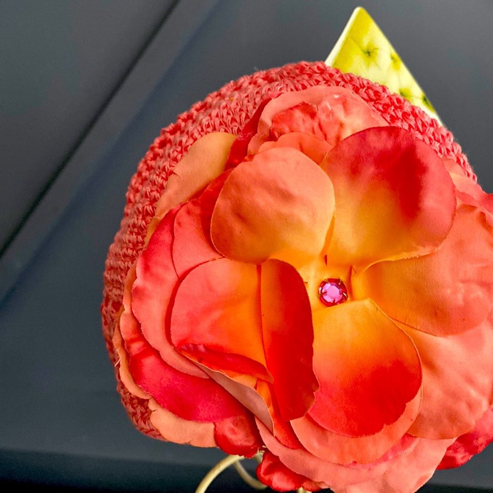 Peachy crochet blooming flower hat